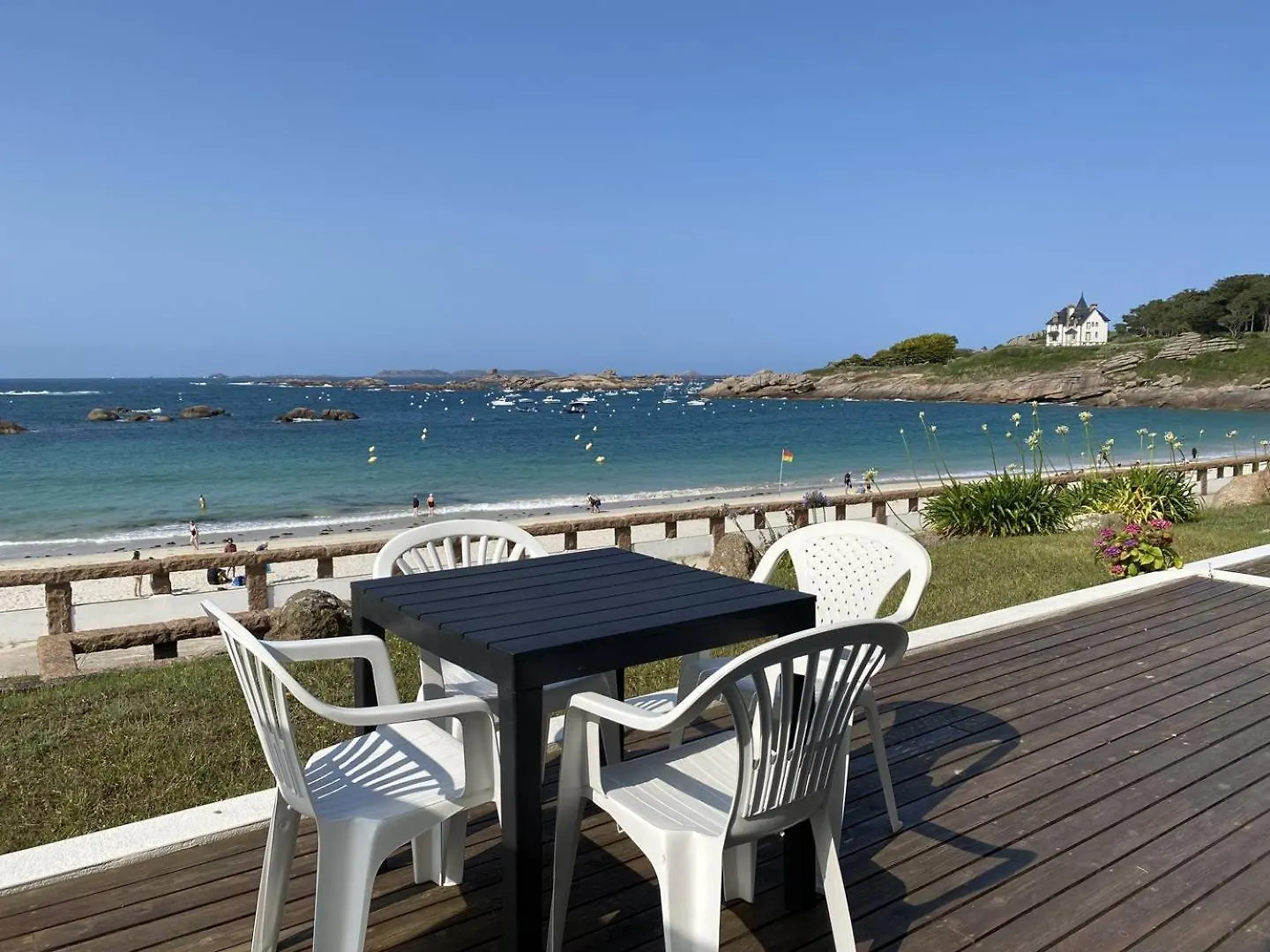 Appartement Vue Sur Mer Avec Terrasse, Plage Greve Blanche Tregastel - Ref 791 Apartment