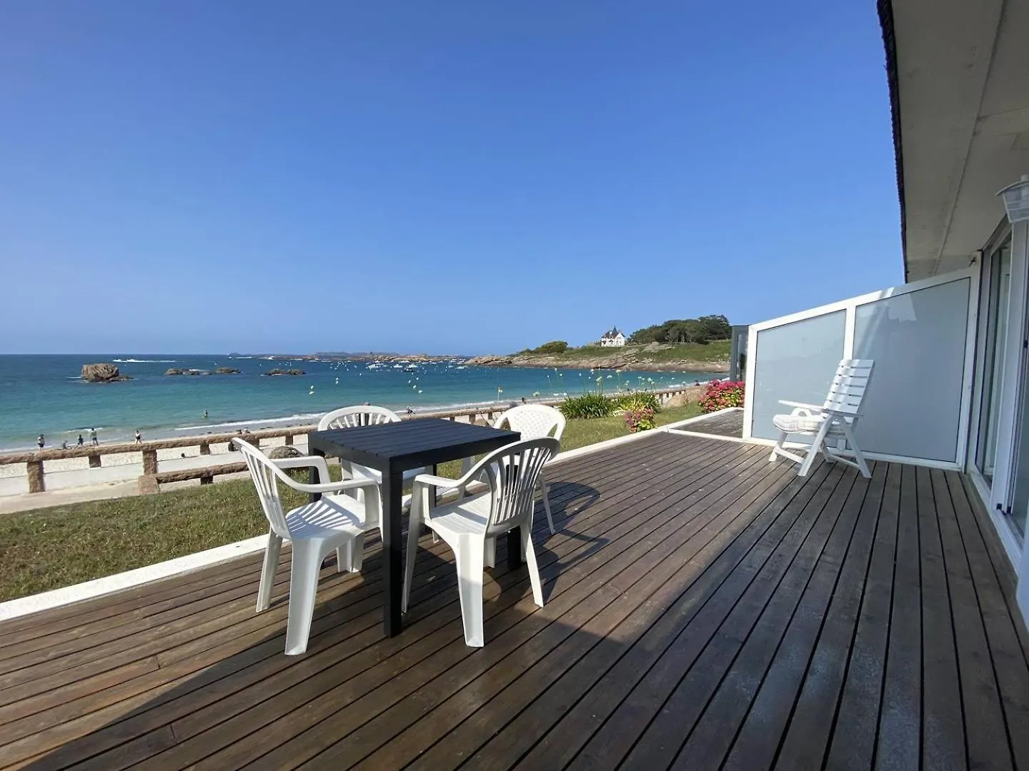 Apartment Appartement Vue Sur Mer Avec Terrasse, Plage Greve Blanche Tregastel - Ref 791